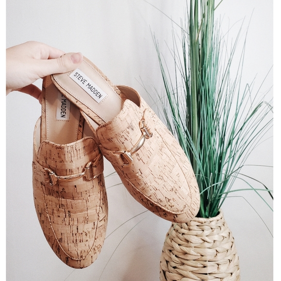 Steve Madden Shoes - STEVE MADDEN Cork Bit Slip On Mules sz 8.5